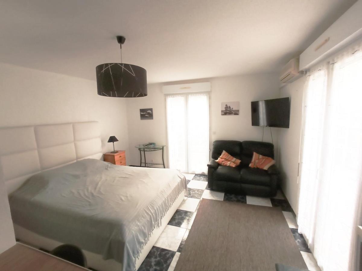 Appartements Dans Residence Avec Piscine - Mer A 500M Sainte-Marie Exterior foto
