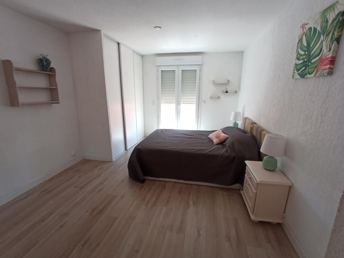 Appartements Dans Residence Avec Piscine - Mer A 500M Sainte-Marie Exterior foto