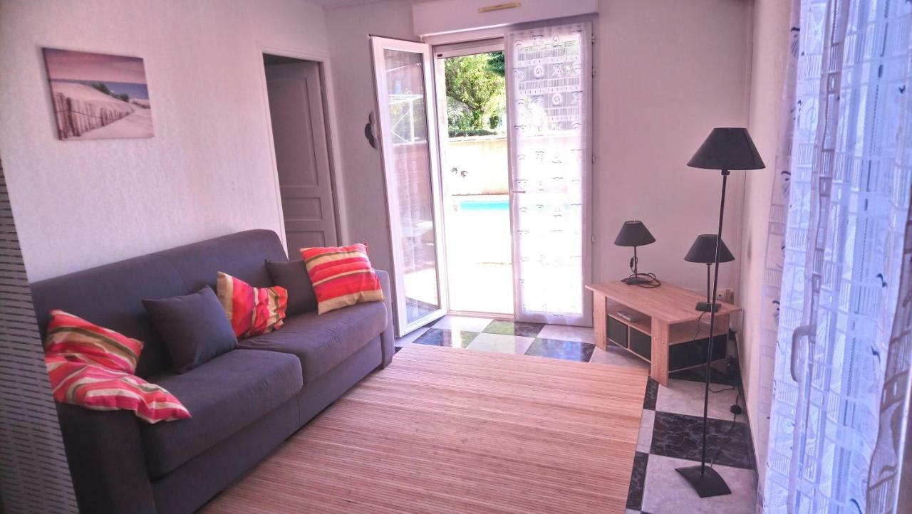 Appartements Dans Residence Avec Piscine - Mer A 500M Sainte-Marie Exterior foto